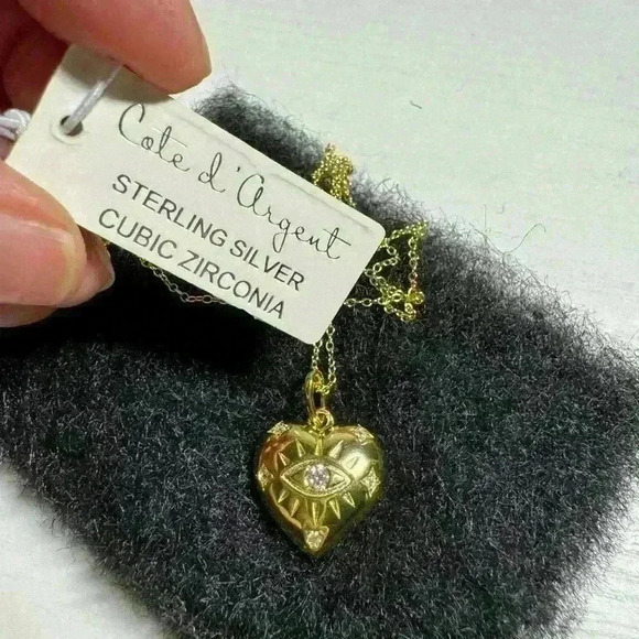 NWT Gold heart necklace with zirconia - Picture 4 of 6